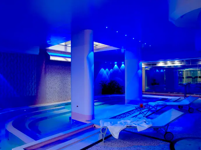 Tipi di lampadine LED per l'illuminazione Hotel Hilton Metropole
